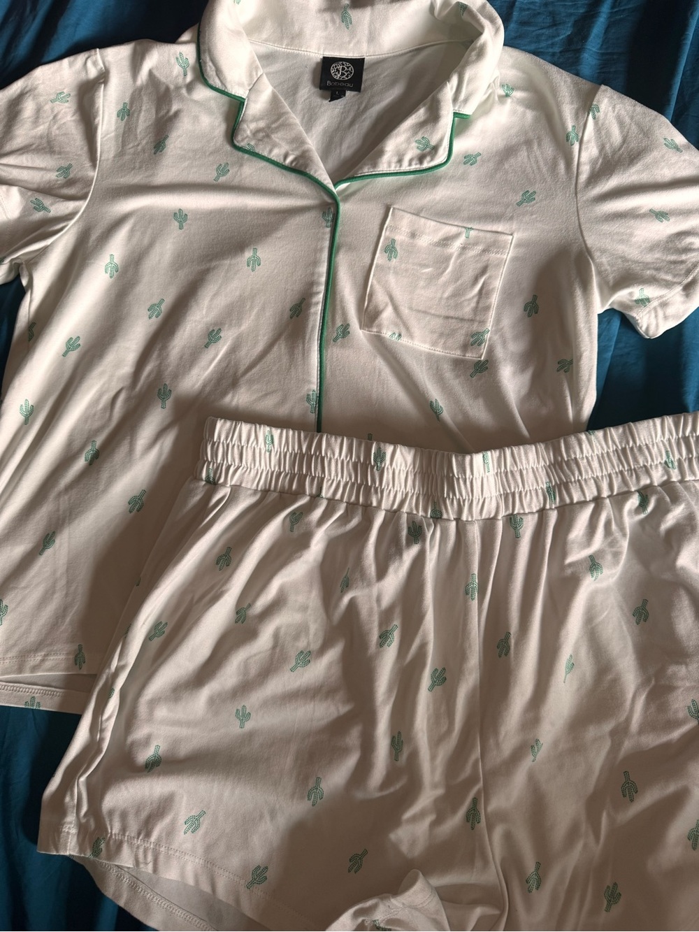 Bobeau Women's White and Green Pajamas